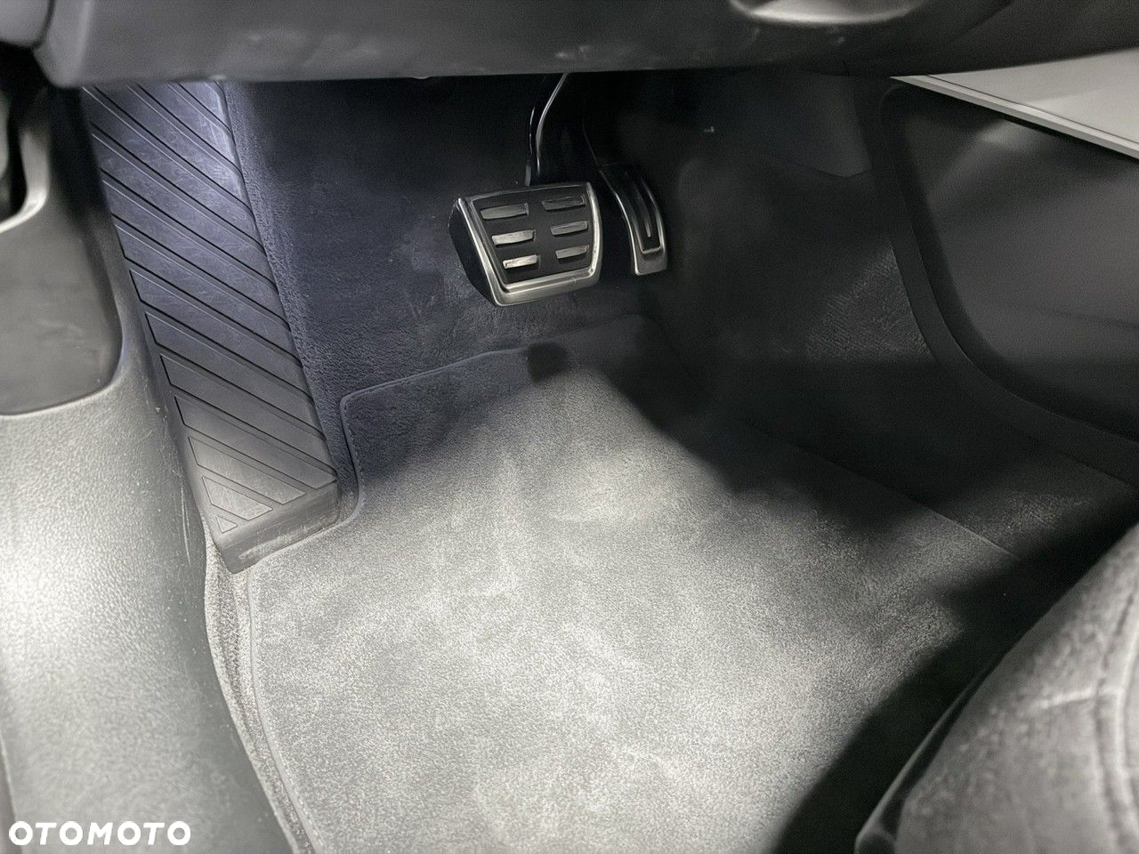 Audi A6 Avant 2.0 TDI Ultra S tronic - 19