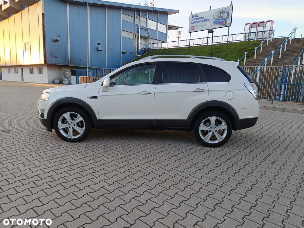 Chevrolet Captiva 2.2 D LTZ - 13