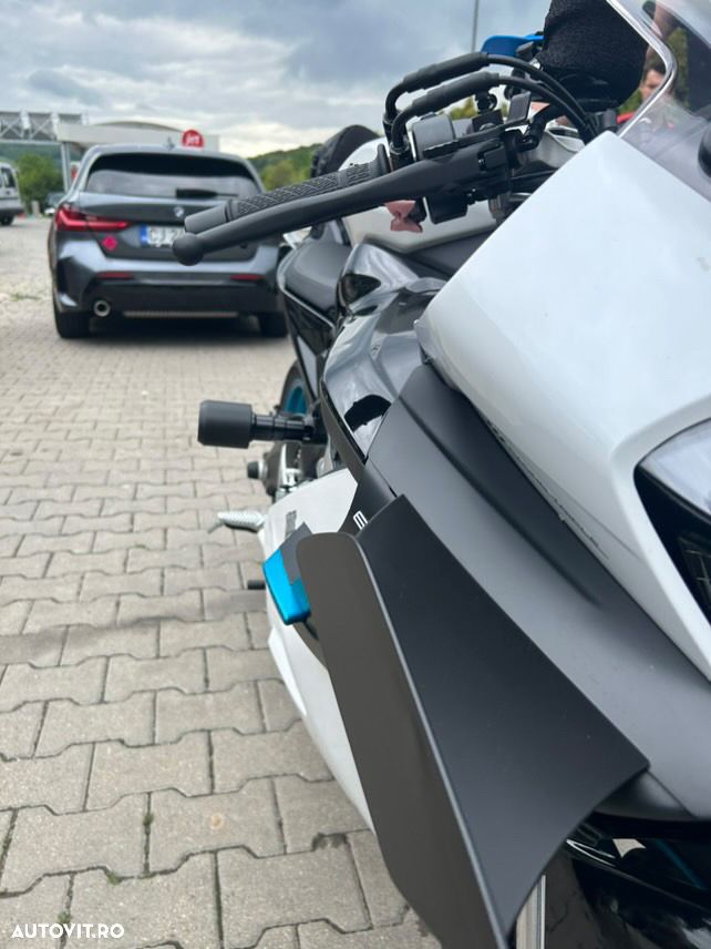 CF Moto 675 SR-R - 7