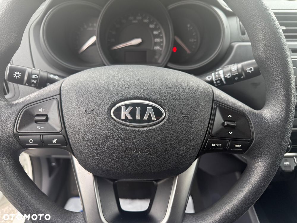 Kia Rio 1.2 Edition 7 - 10