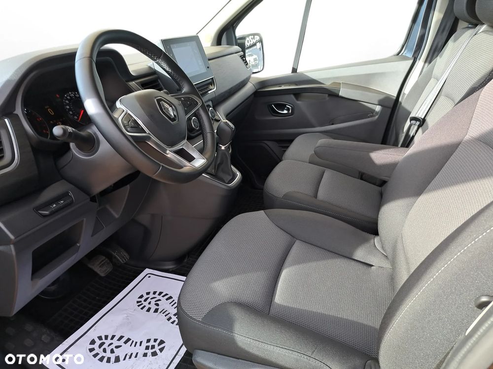 Renault Trafic - 12