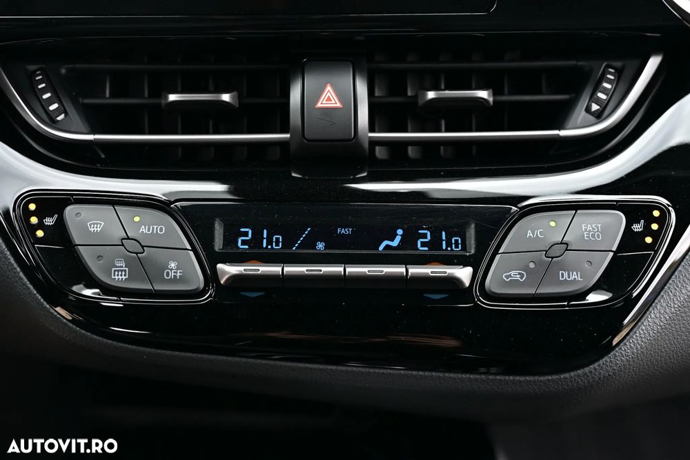 Toyota C-HR Lounge - 30