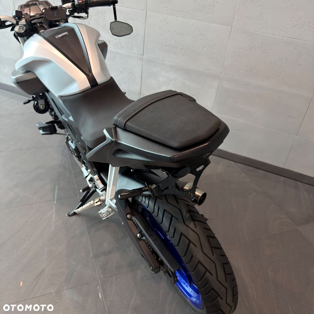 Yamaha MT - 12