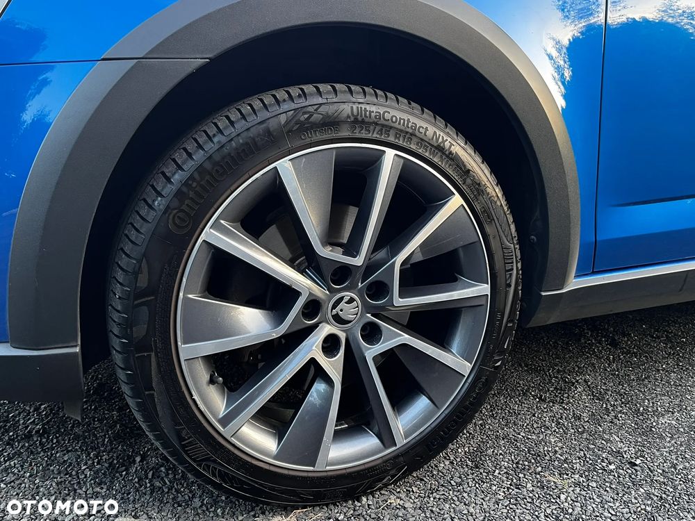 Skoda Octavia 2.0 TSI 4x4 Scout DSG - 3