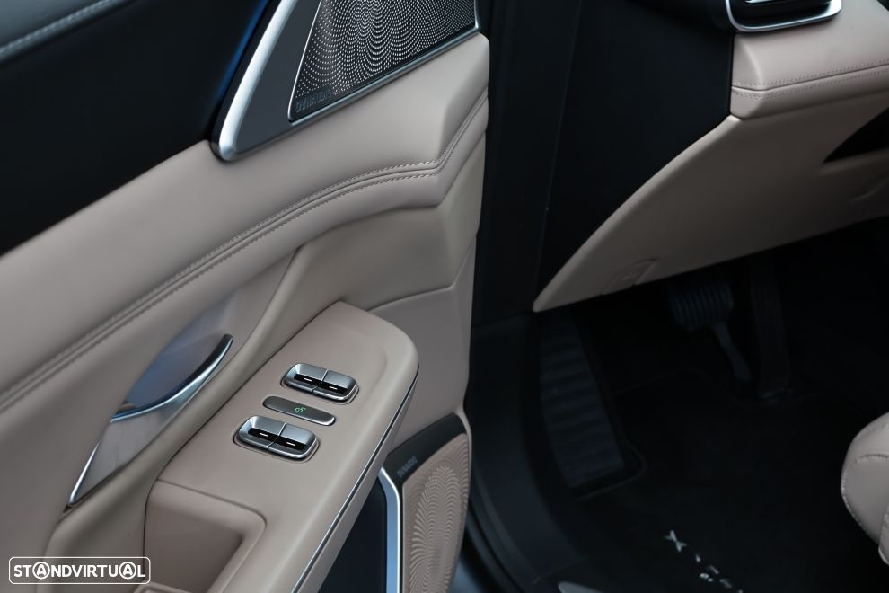 Xpeng G9 93.1 kWh Long Range+Gancho de Reboque - 29