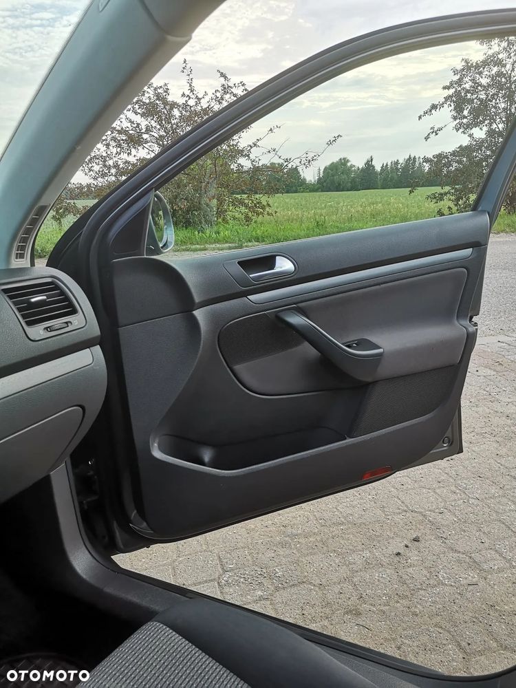 Volkswagen Golf Variant 1.9 TDI DPF Comfortline - 29