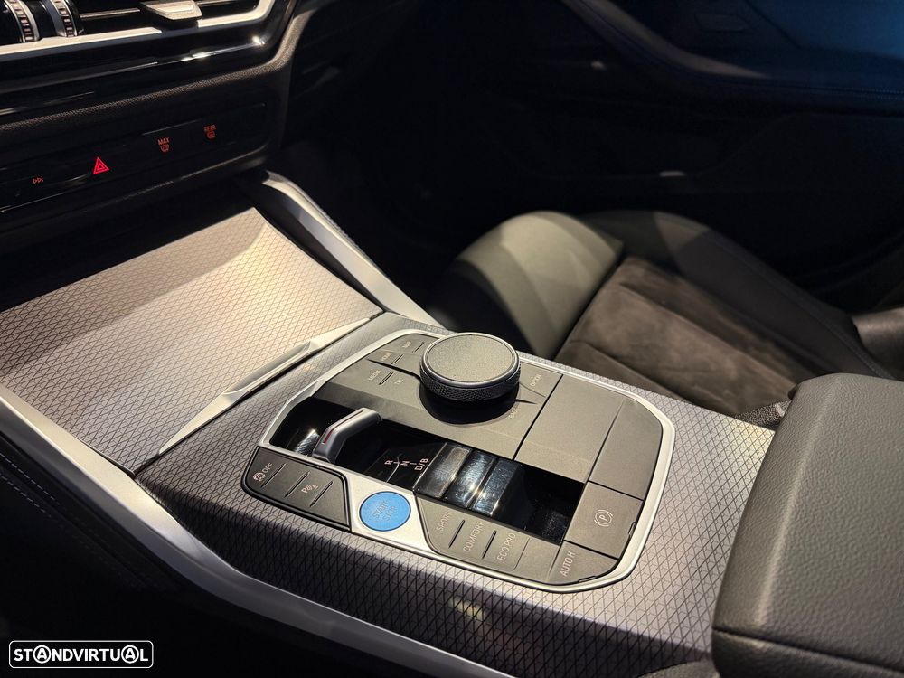 BMW i4 eDrive35 Pack Desportivo M - 23