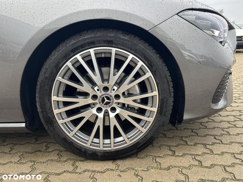 Mercedes-Benz CLA 180 Progressive 7G-DCT - 10