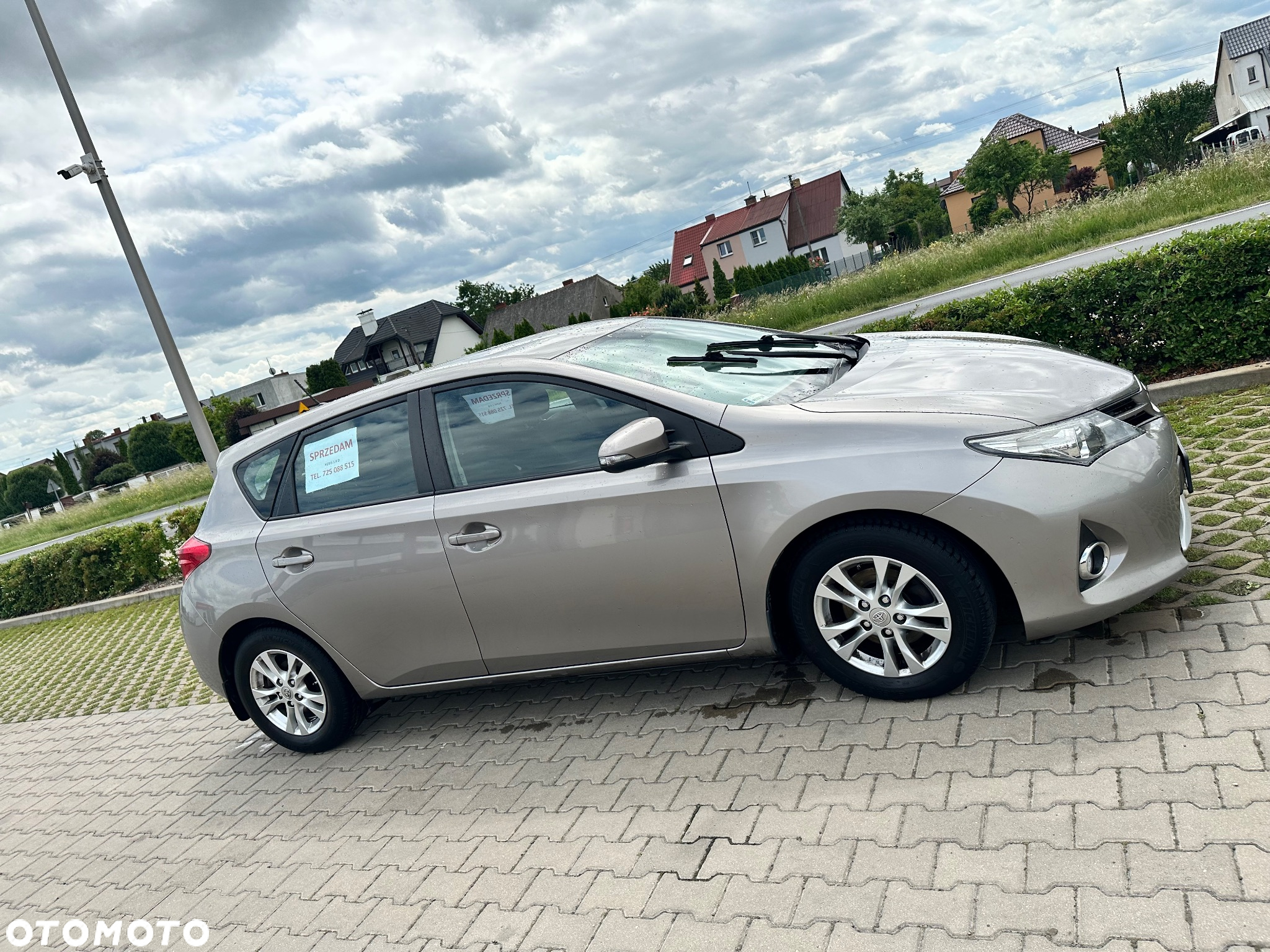 Toyota Auris 1.4 D-4D Active - 11