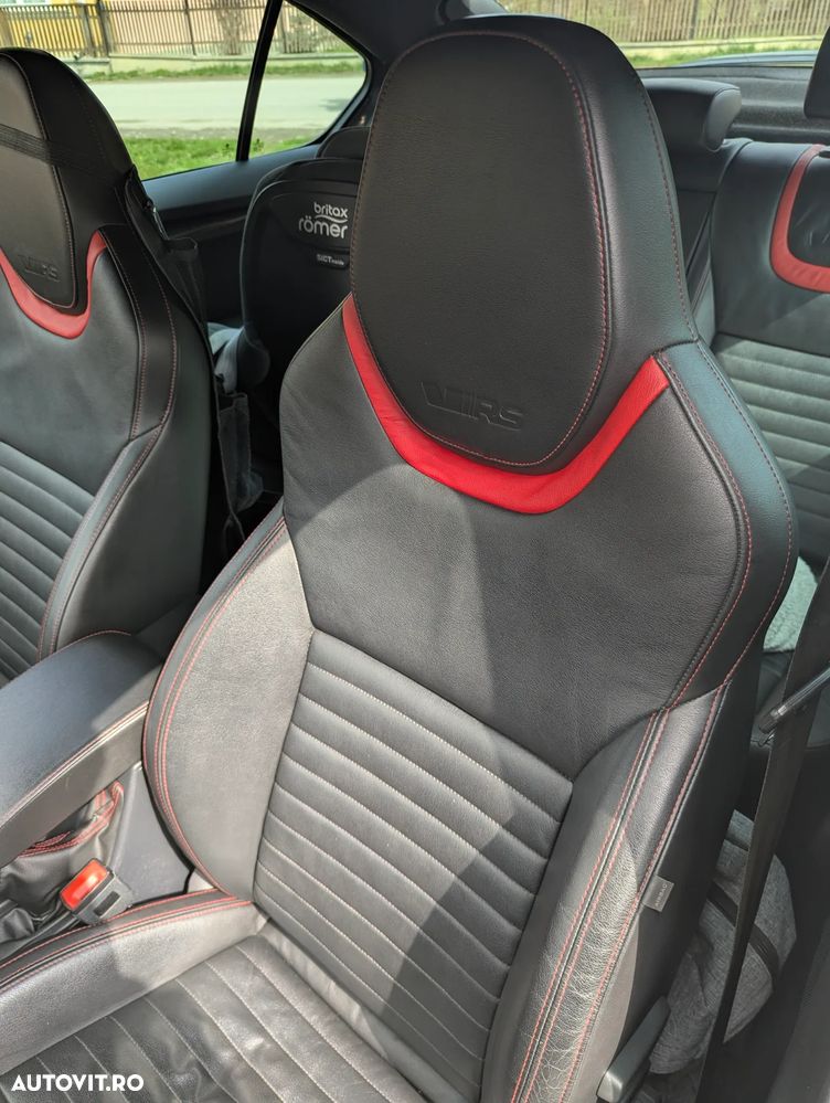 Skoda Octavia 2.0 TDI DSG RS - 8