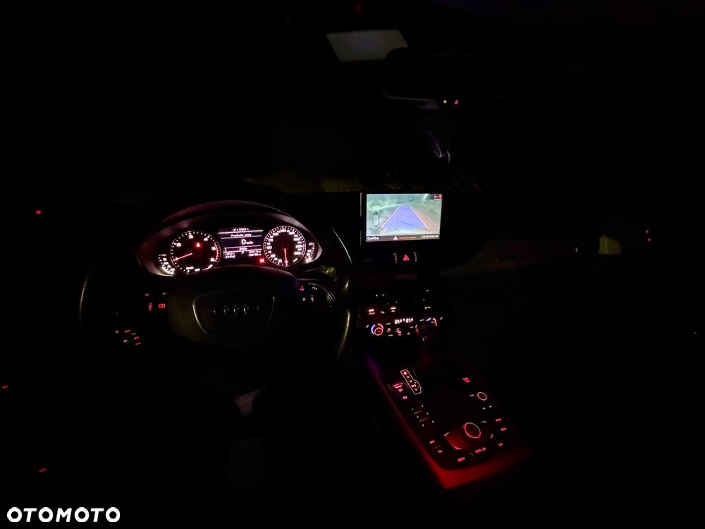 Audi A6 Avant 2.0 TDI quattro S tronic - 36