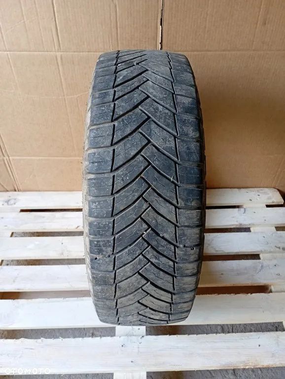 opona zimowa michelin agilis crossclimate 215/65r16c 109/107 t 5mm - 1