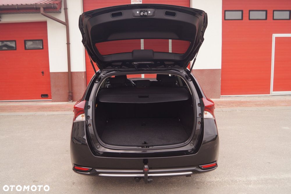 Toyota Auris 1.6 D-4D Executive - 30