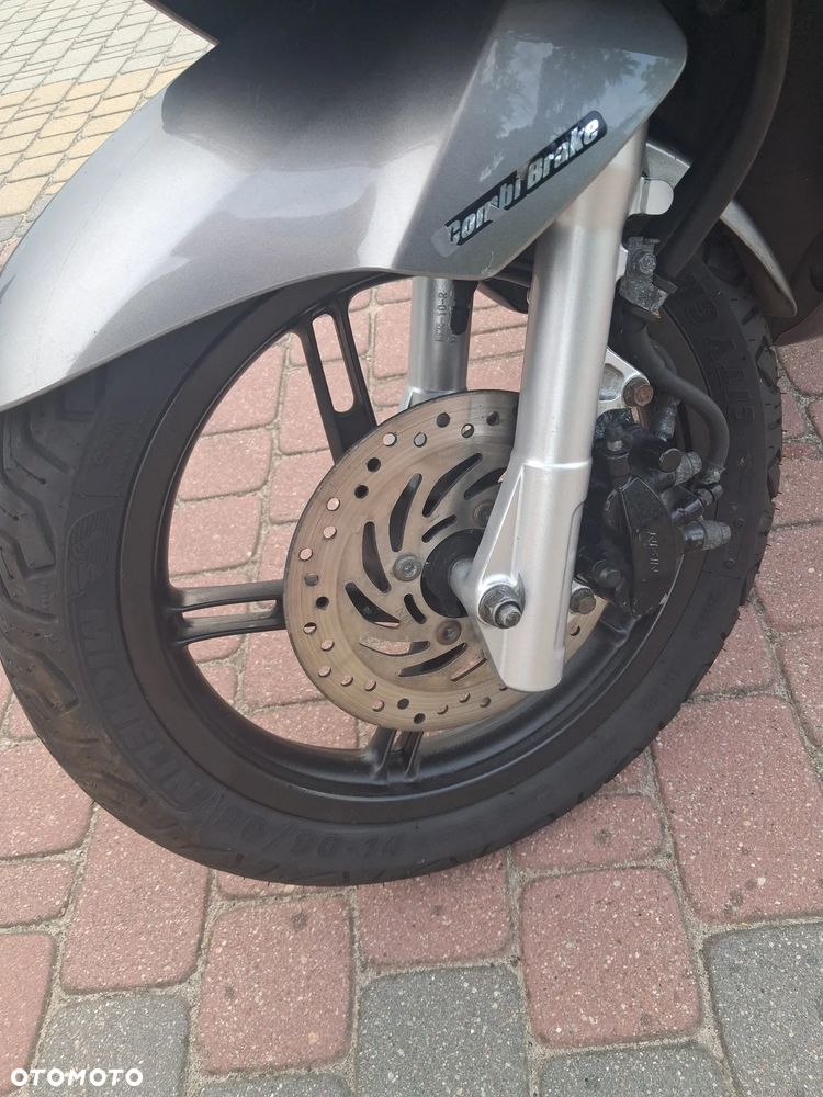 Honda PCX - 12