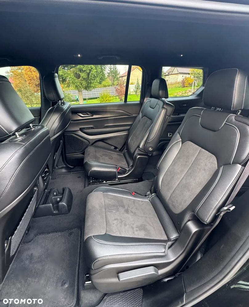 Jeep Grand Cherokee - 15