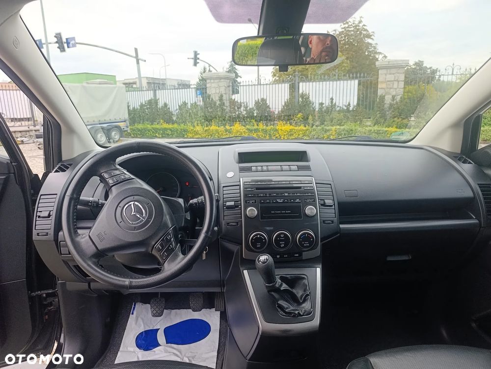 Mazda 5 2.0 Exclusive + - 10