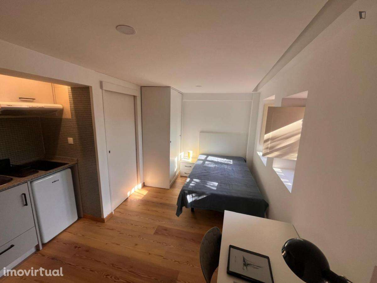 Estúdio - localizado em Baixa Coimbra - Grande imagem: 5/33