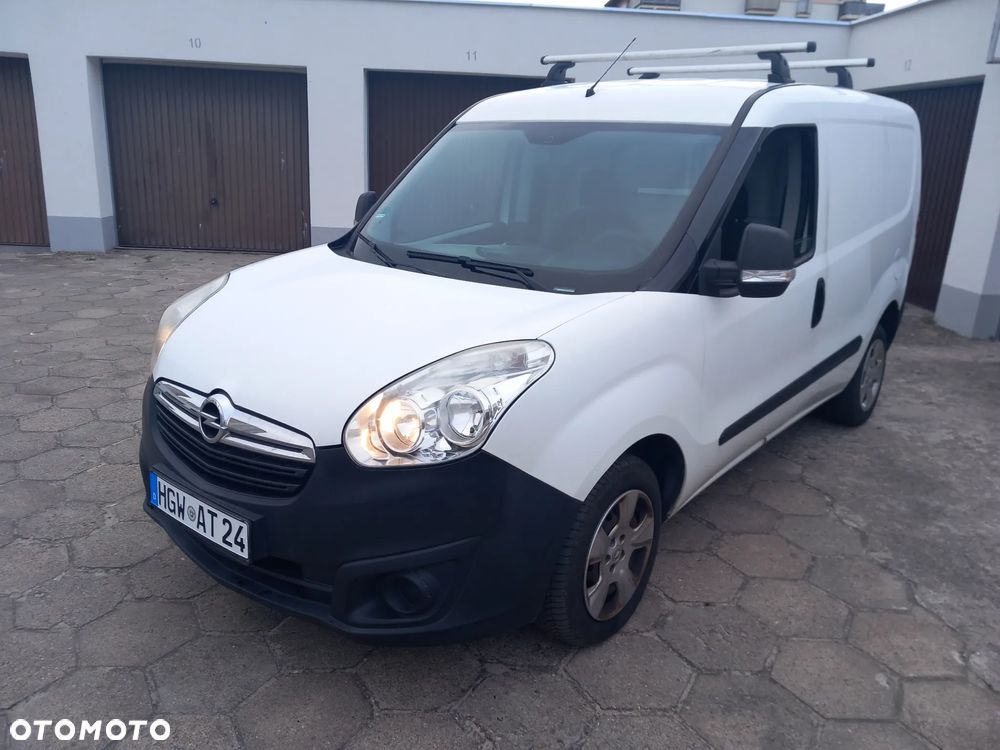 Opel COMBO - 1
