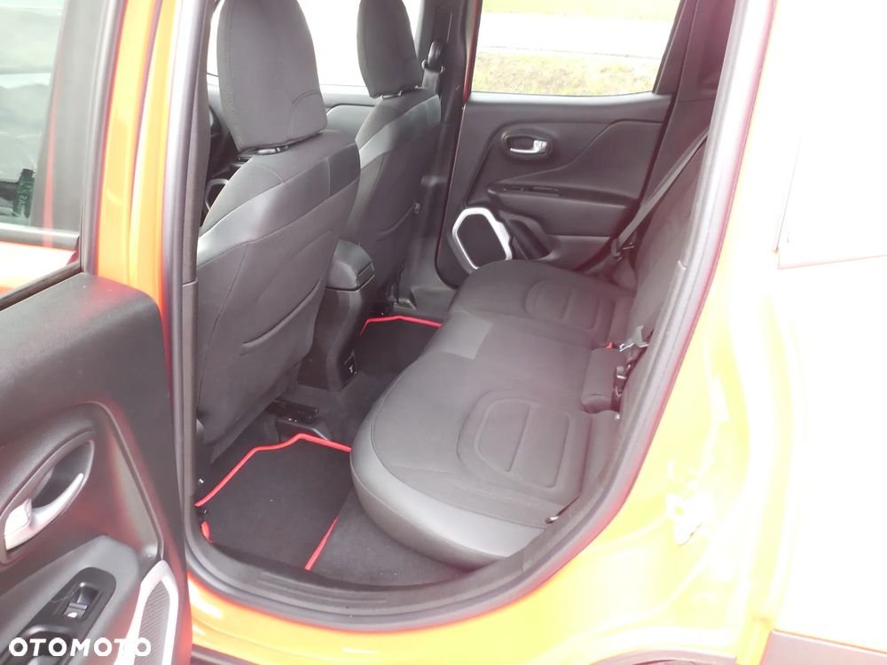 Jeep Renegade - 14