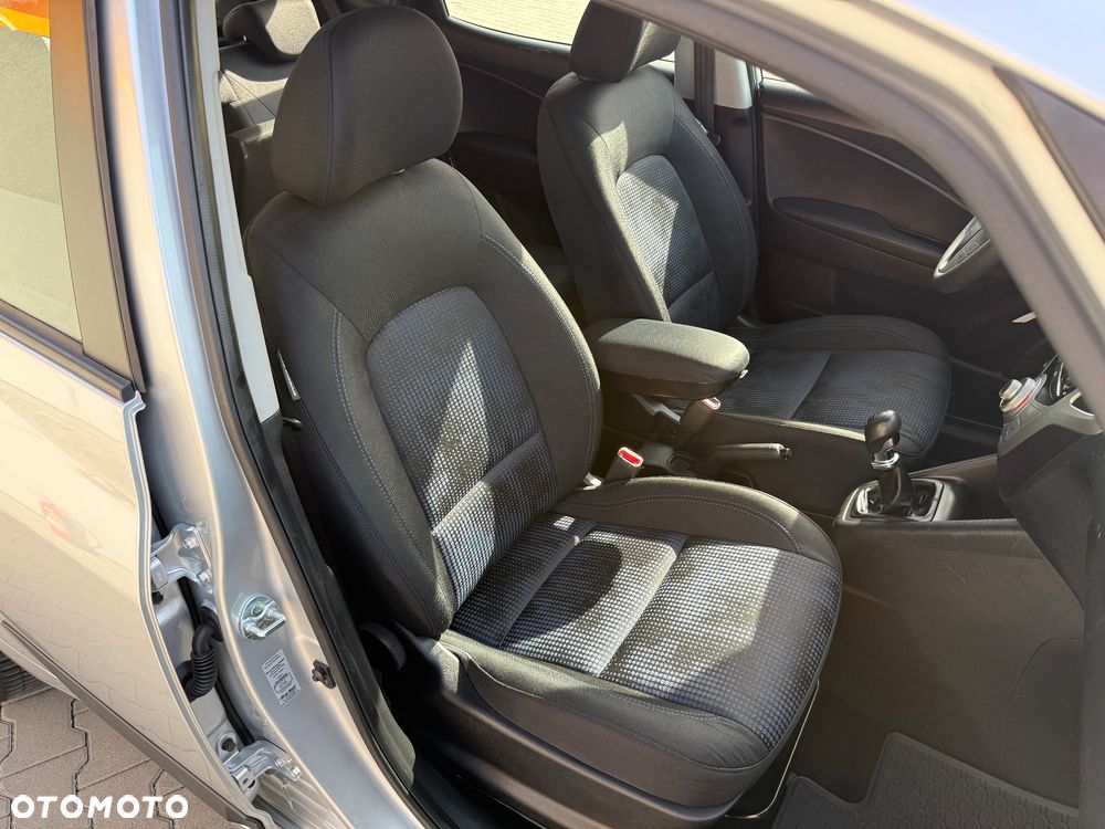 Hyundai ix20 1.4 Comfort - 27