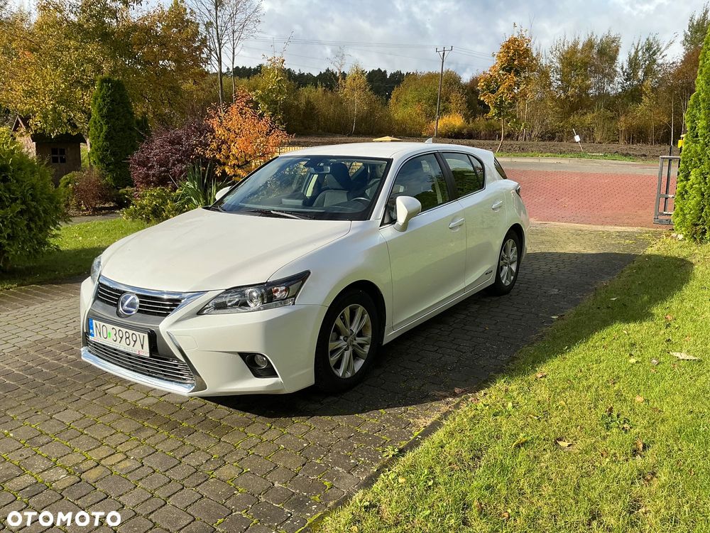 Lexus CT - 1