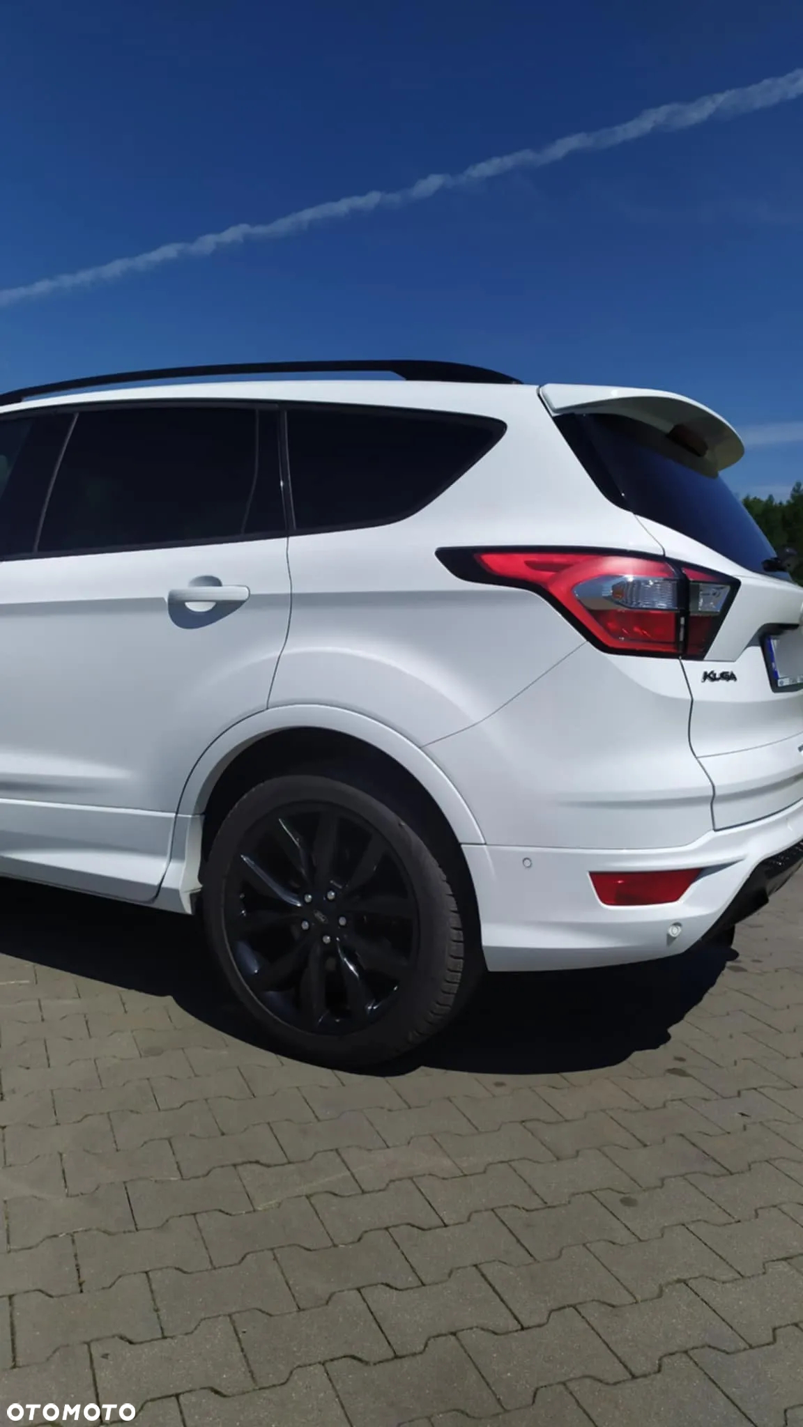 Ford Kuga 1.5 EcoBoost 2x4 ST-Line - 4