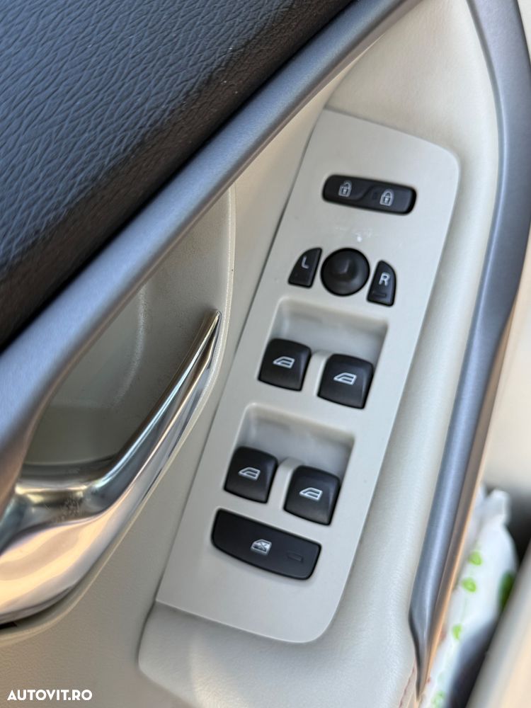 Volvo V40 D4 VEA Ocean Race - 11