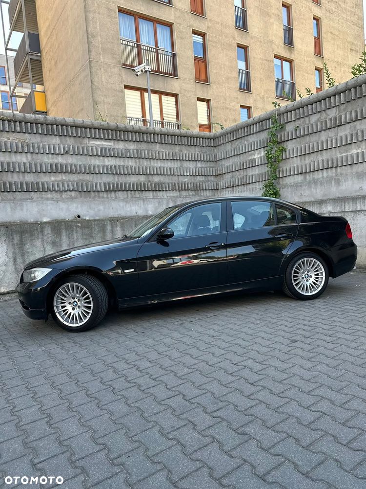 BMW Seria 3 320i - 16