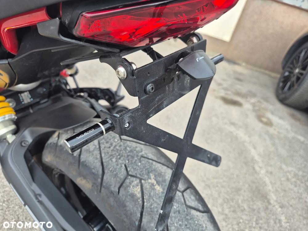 Ducati Monster - 18