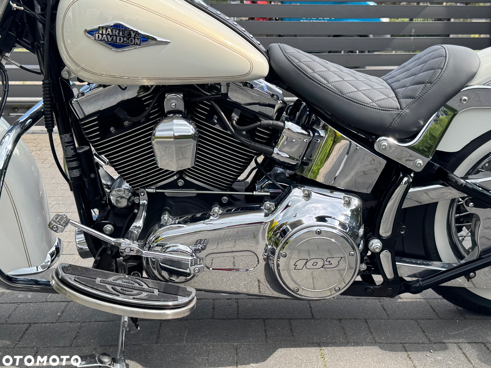 Harley-Davidson Softail Heritage Classic - 20