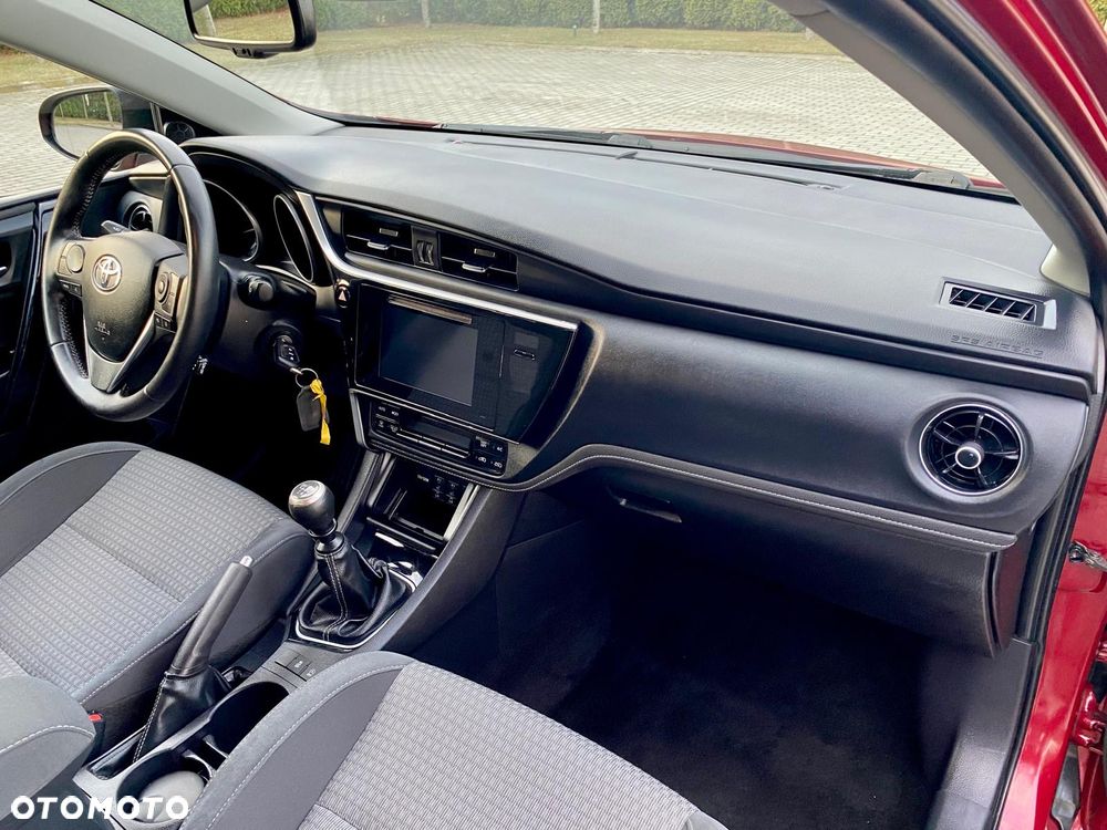 Toyota Auris 1.2 Turbo Comfort - 24