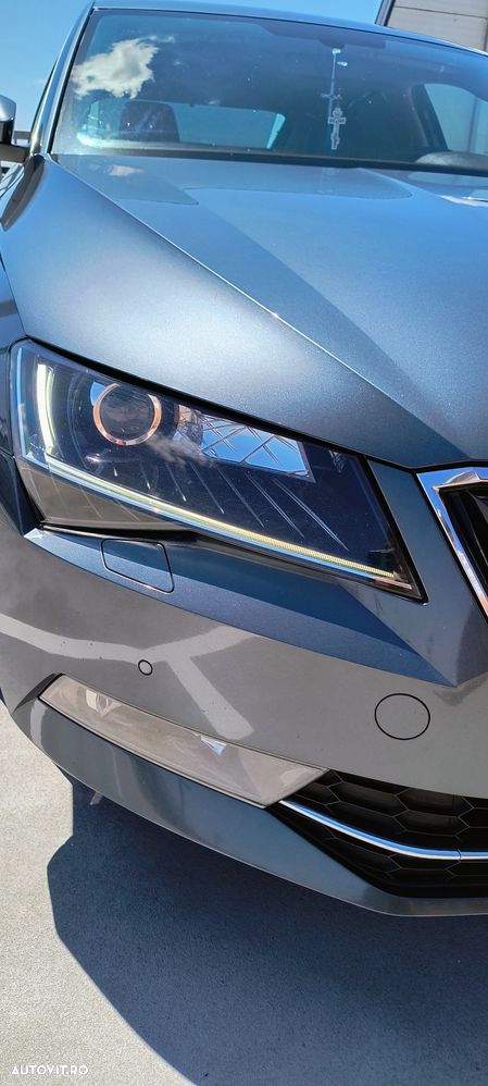 Skoda Superb 2.0 TDI DSG Style - 23
