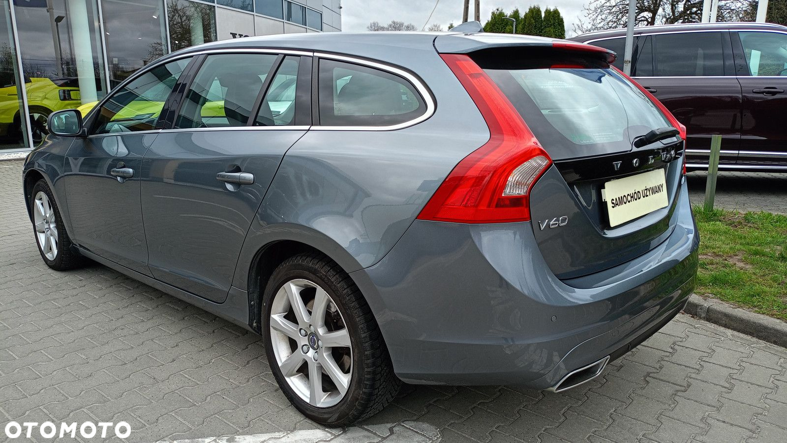 Volvo V60 D4 Drive-E Momentum - 6
