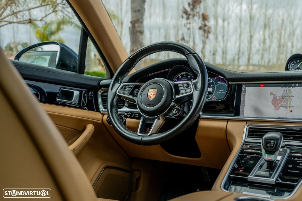 Porsche Panamera Sport Turismo 4 E-Hybrid - 45