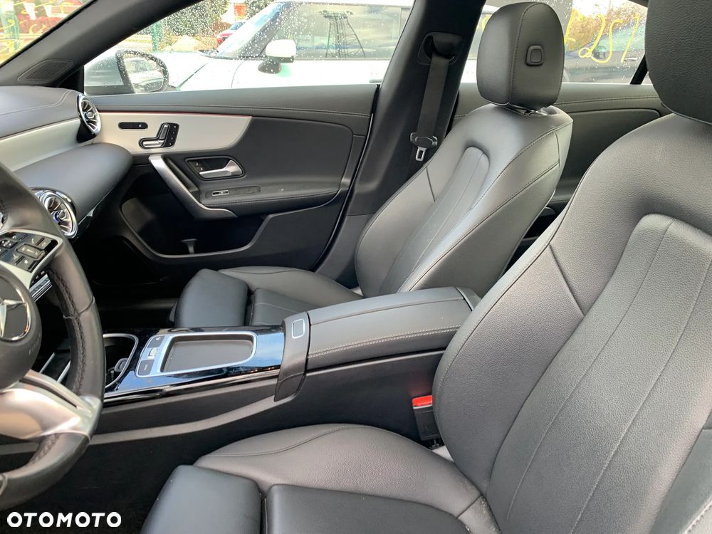 Mercedes-Benz CLA 250 4Matic 8G-DCT Edition Progressive Line - 13