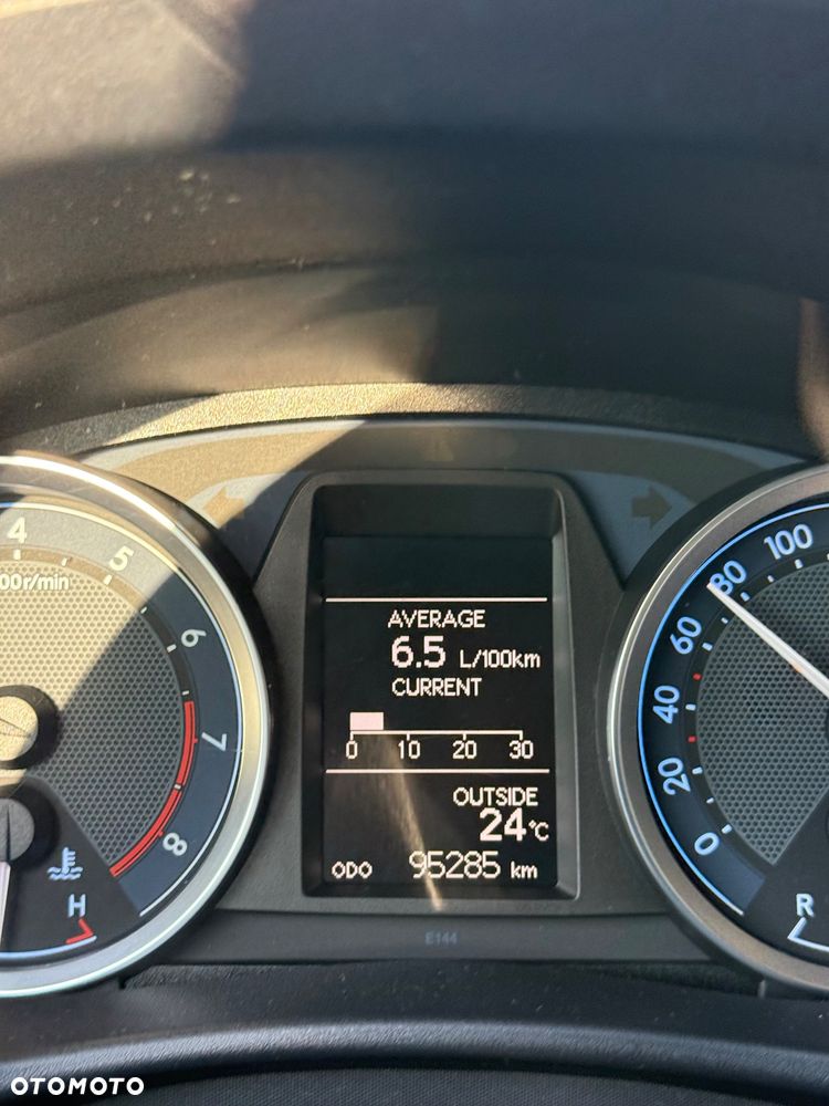 Toyota Auris 1.6 Premium - 11