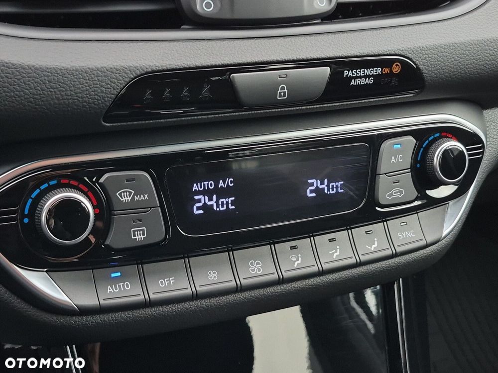 Hyundai i30 - 23