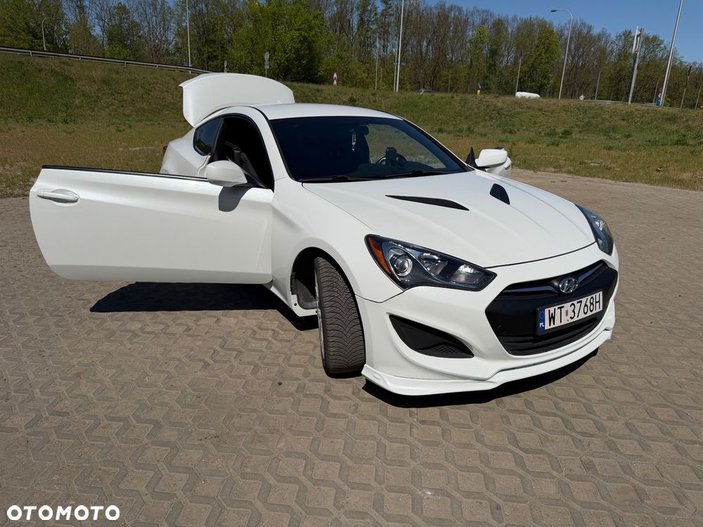 Hyundai Genesis Coupe - 14