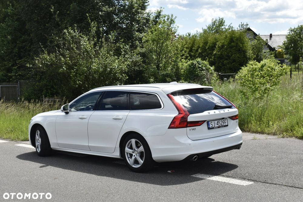 Volvo V90 D4 Momentum Pro - 16