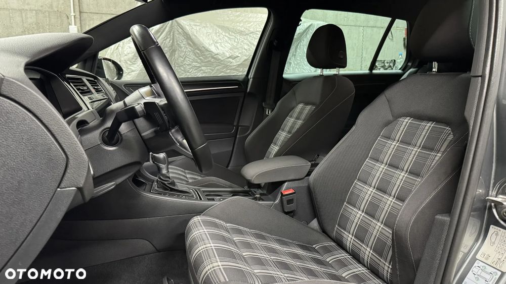 Volkswagen Golf 2.0 TDI BMT GTD DSG - 18