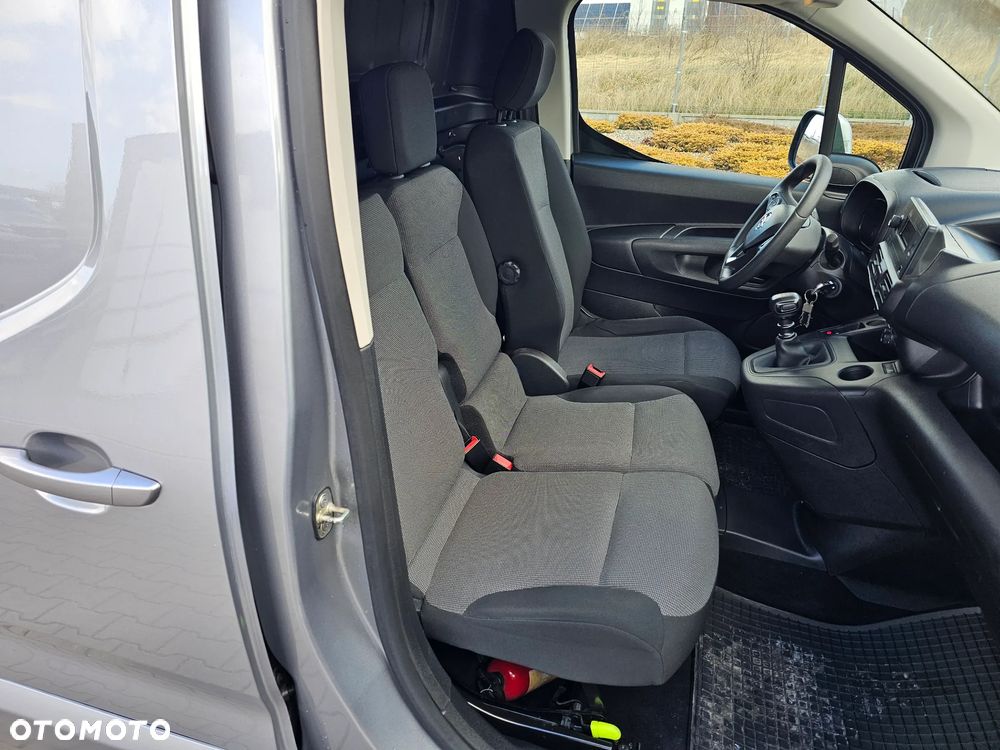 Opel COMBO - 18