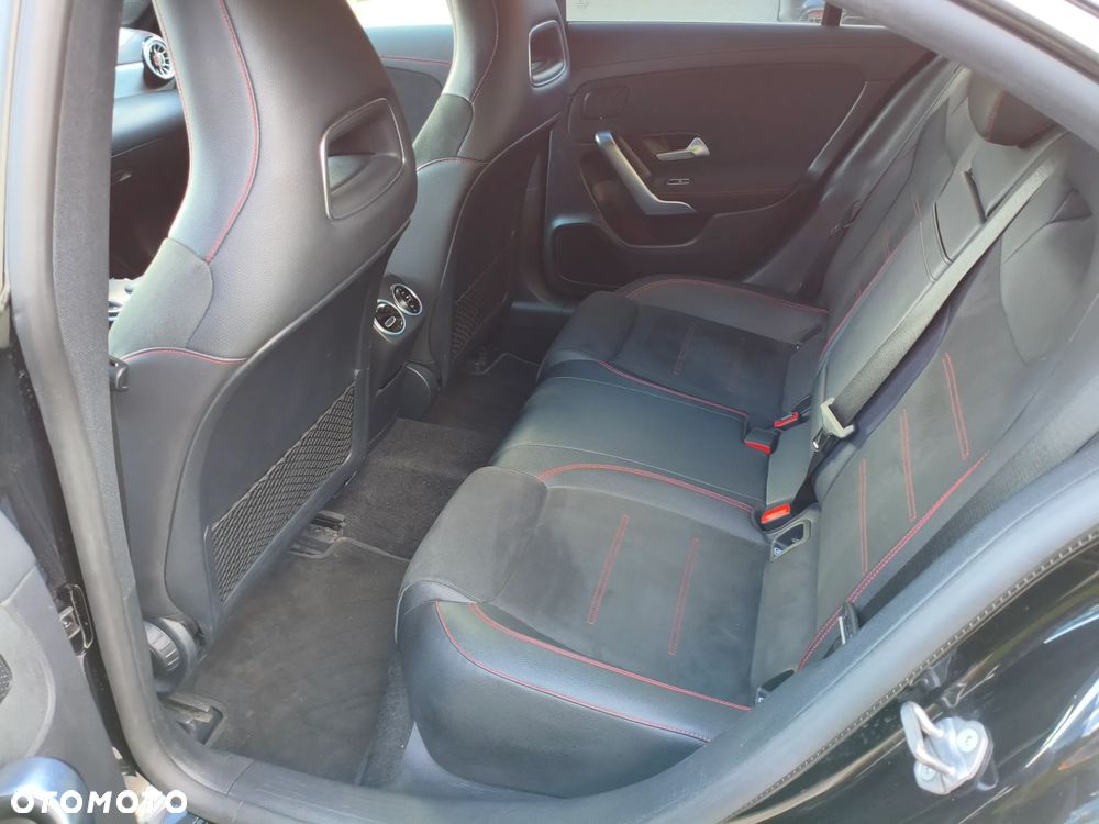 Mercedes-Benz CLA 220 AMG Line 7G-DCT - 10
