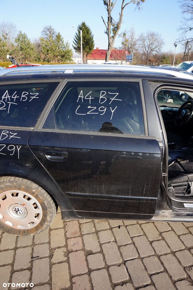 DRZWI TYLNE PRAWE A4 B7 KOMBI LZ9Y  CZARNY AUDI 2004-2008 - 1