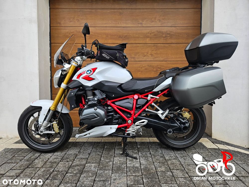 BMW R - 1