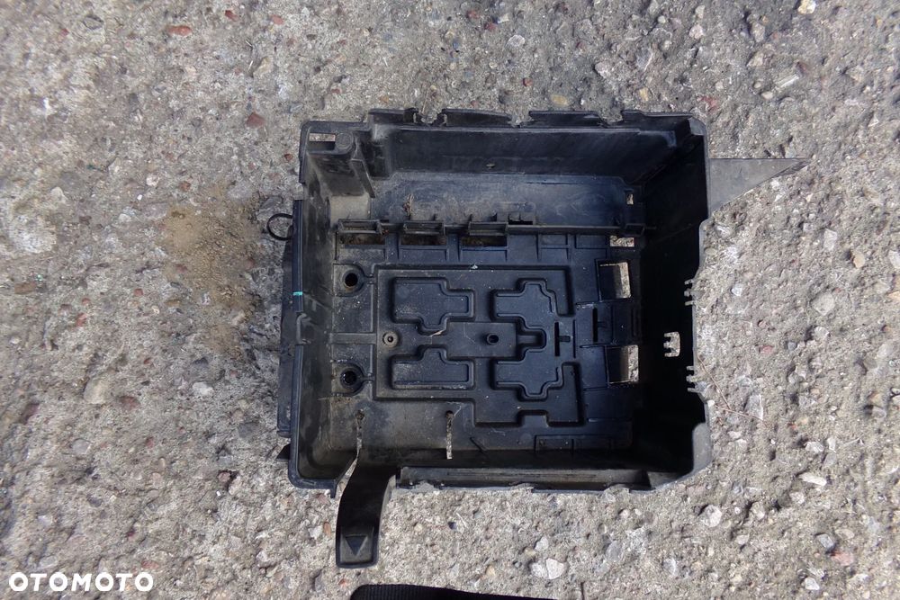 Podstawa akumulatora 9655321380 Citroen Peugeot