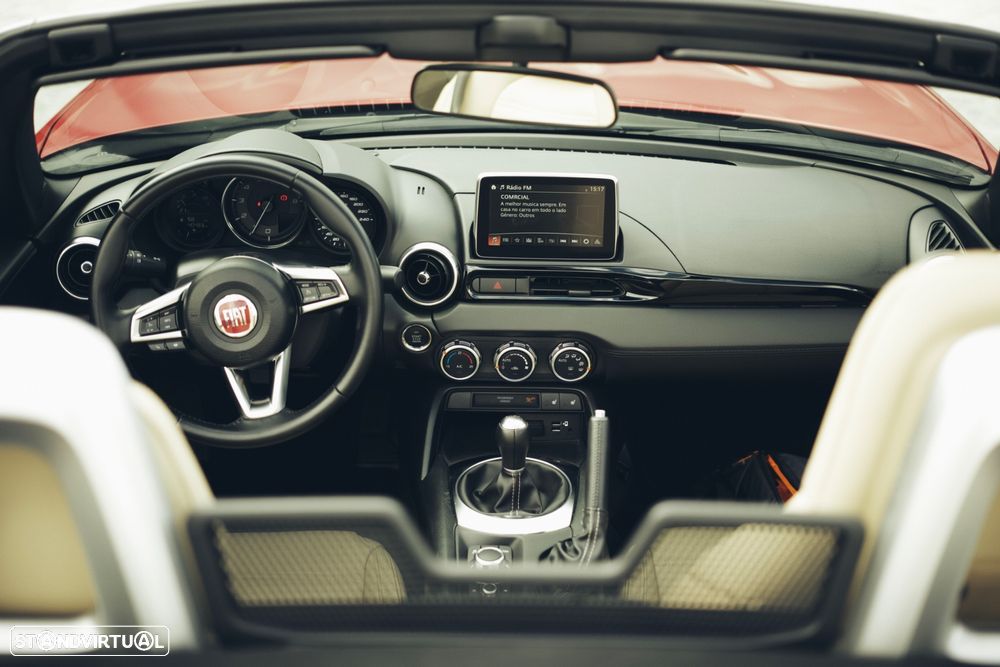 Fiat 124 Spider 1.4 T Multiair Lusso Europa Limited - 17