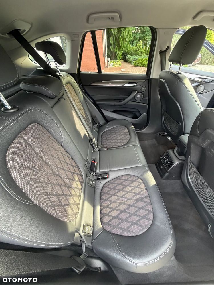 BMW X1 xDrive20i xLine - 16