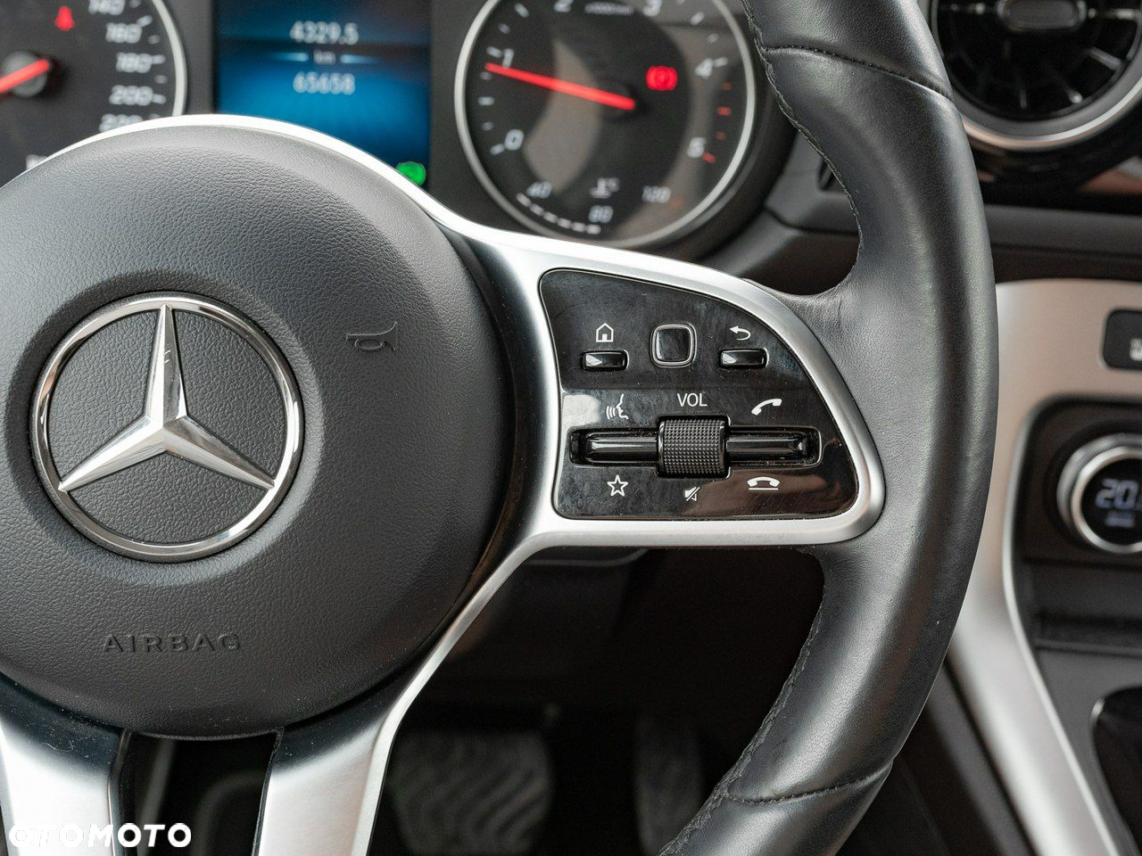 Mercedes-Benz Klasa T 180 d Progressive - 17