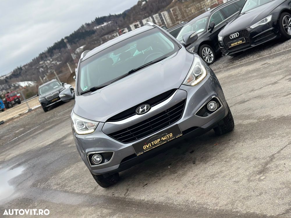 Hyundai ix35 2.0 CRDI 4WD Fifa World Cup Gold Edition - 11