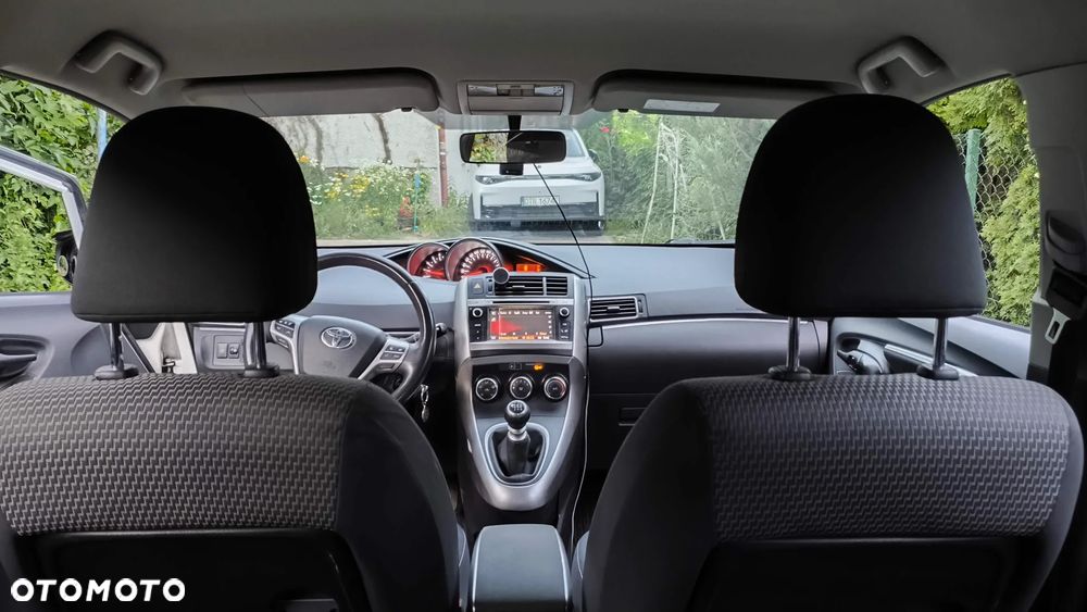 Toyota Verso 2.0 D-4D Premium - 11